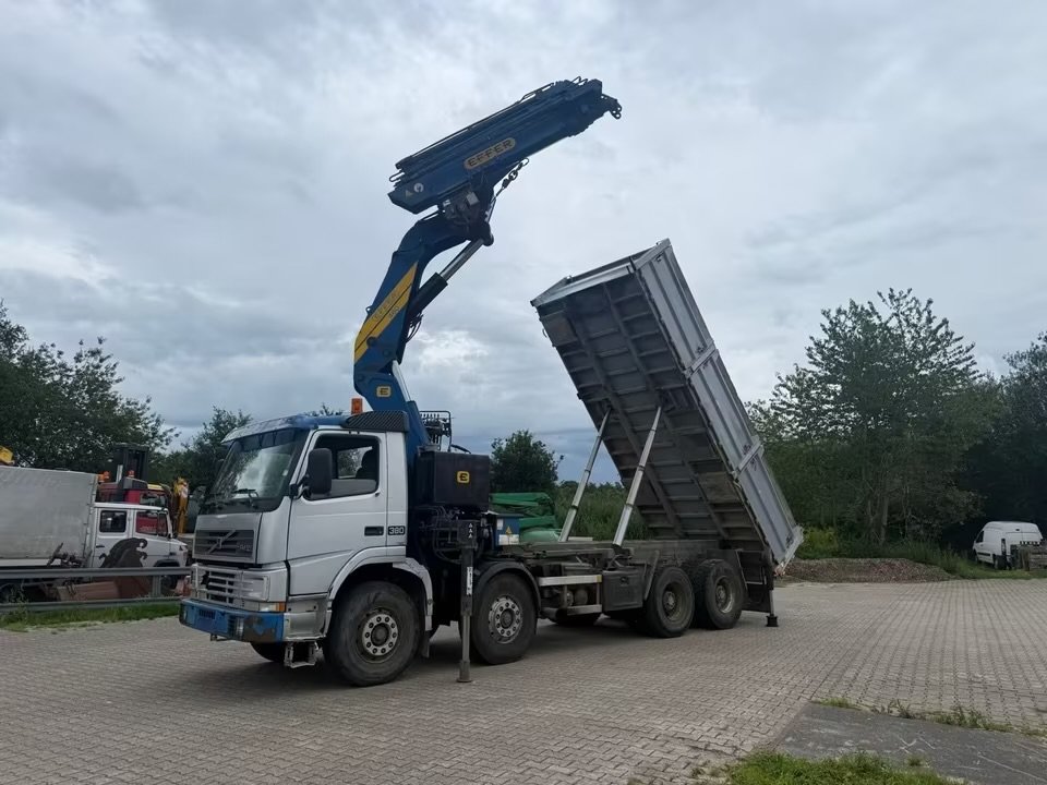 Volvo FM 12 380 + Effer 460 7S