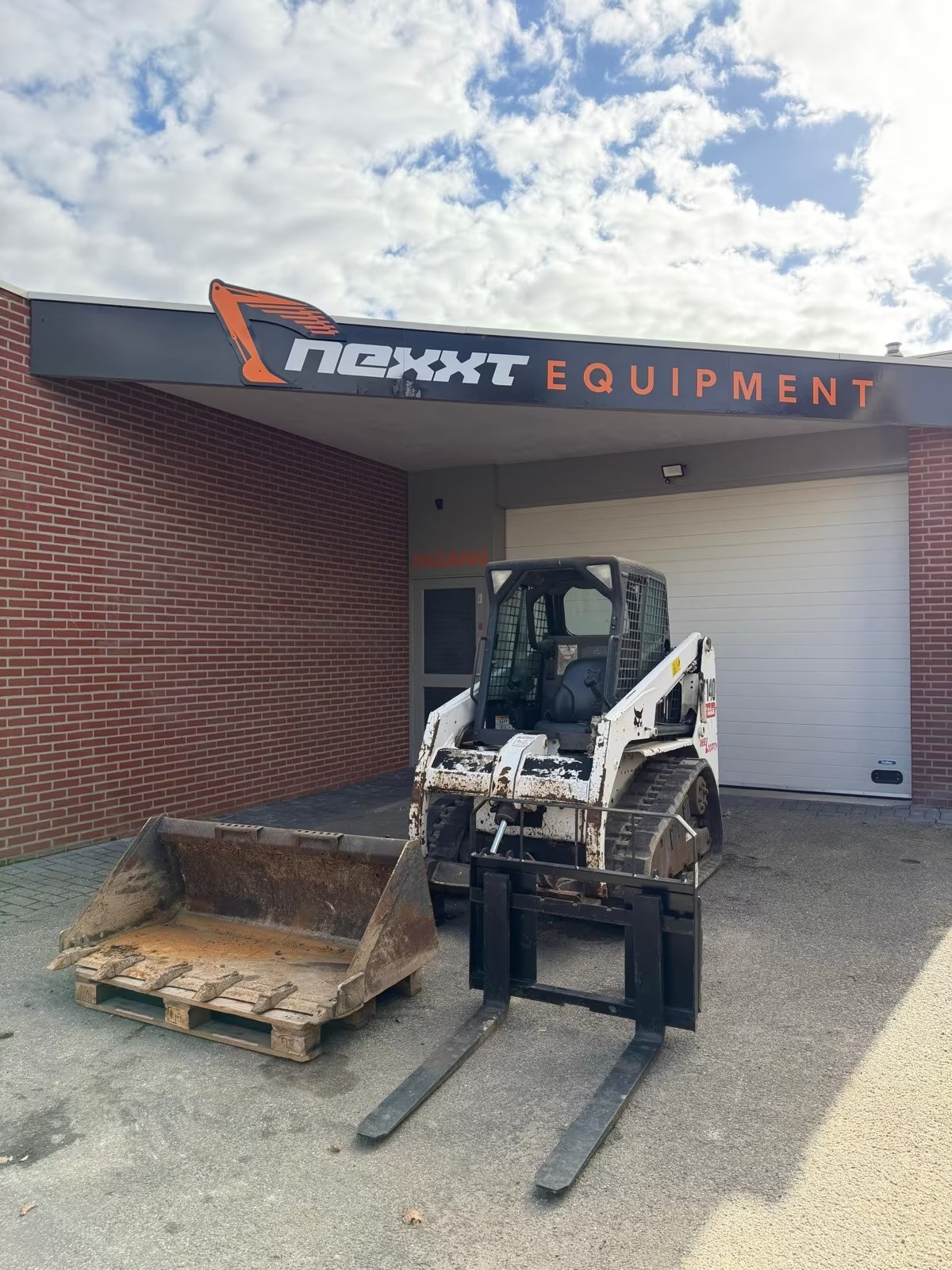 Bobcat T140