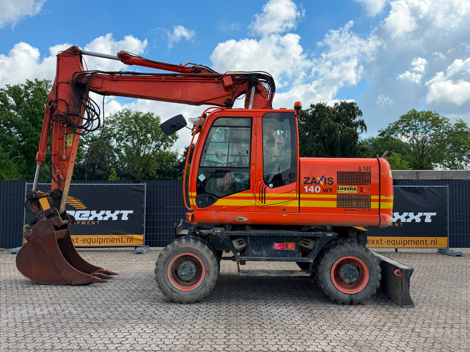 Hitachi ZX140W-3