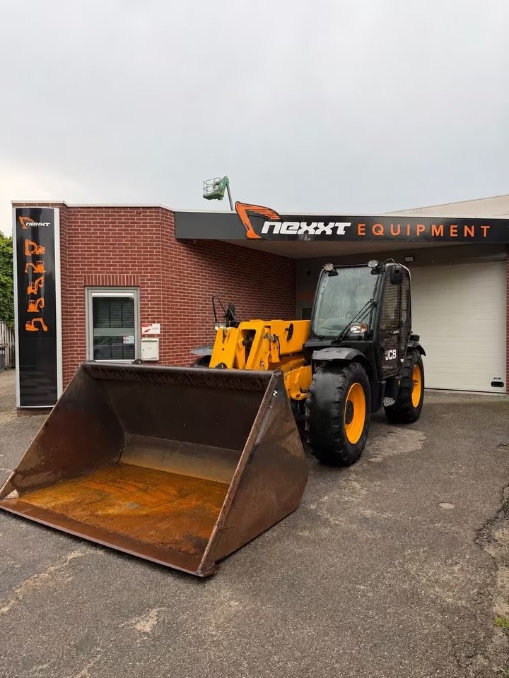 JCB 541-70