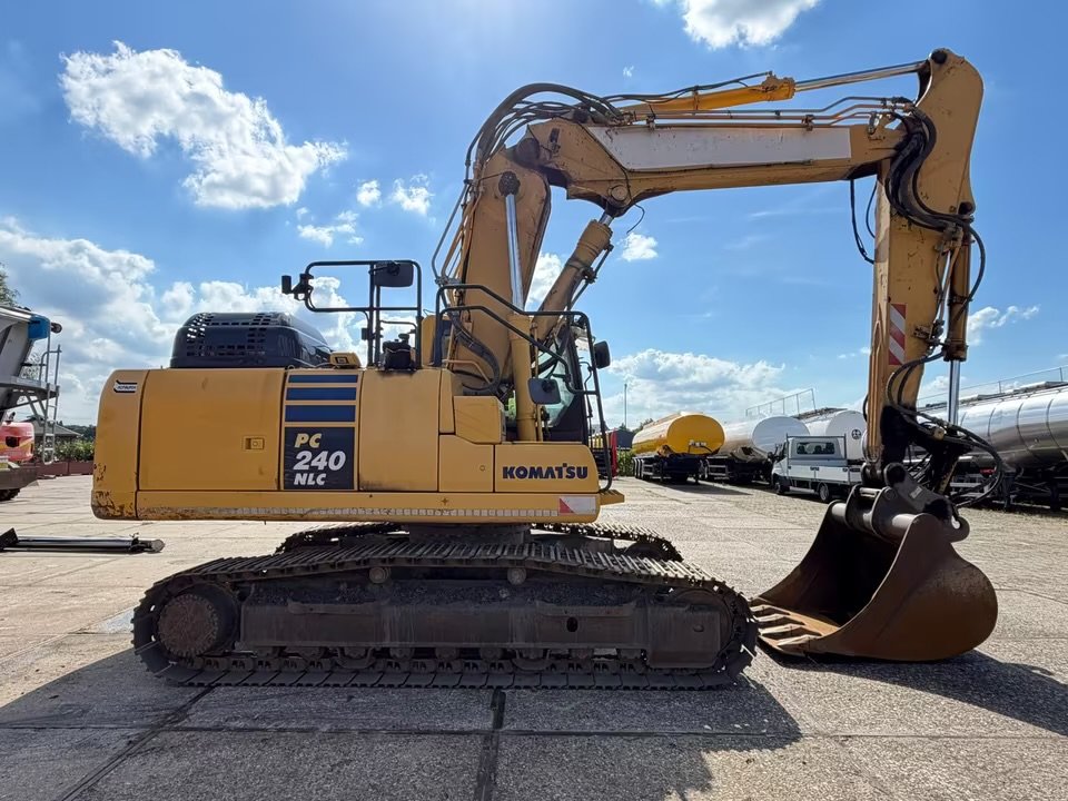Komatsu PC240NLC-11 - Afbeelding 2
