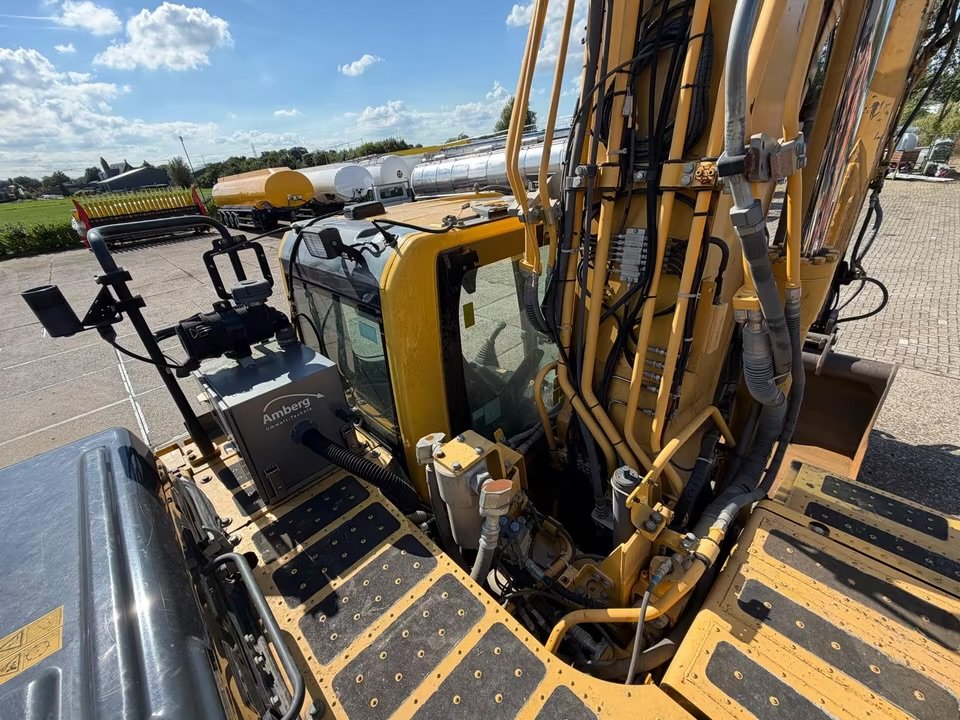 Komatsu PC240NLC-11 - Afbeelding 4