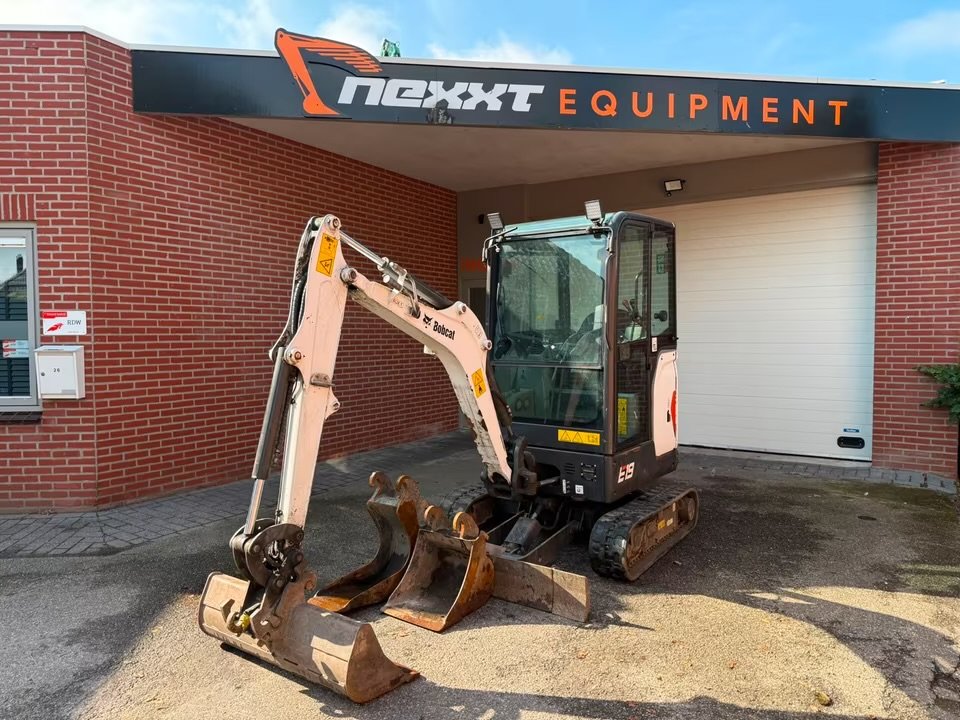 Bobcat E19